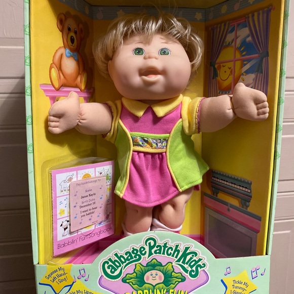 Cabbage Patch Kids Babble Fun Brand New. - Picture 4 of 8